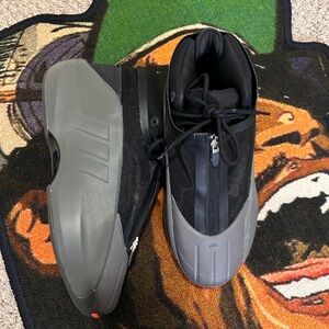 Men's Black and Gray Athletic Shoes